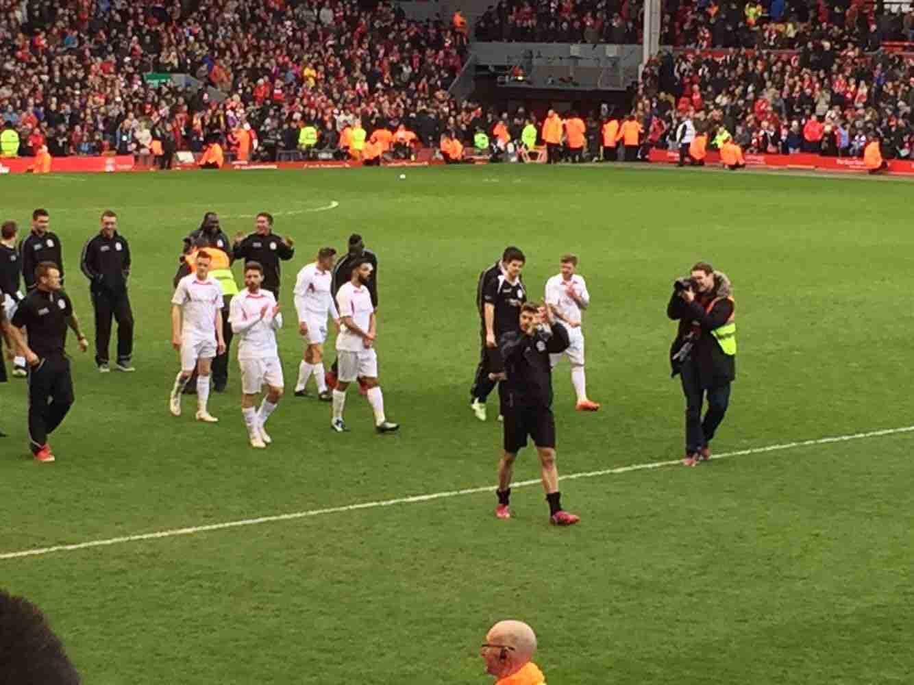 Doinb官宣二路解说LPL！大b庄园重新营业？