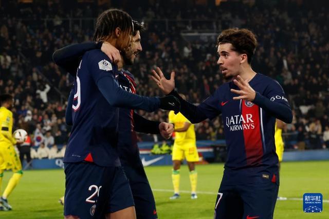 勒布朗-詹姆斯与卢卡-东契奇联手终结湖人连败 一切始于我们