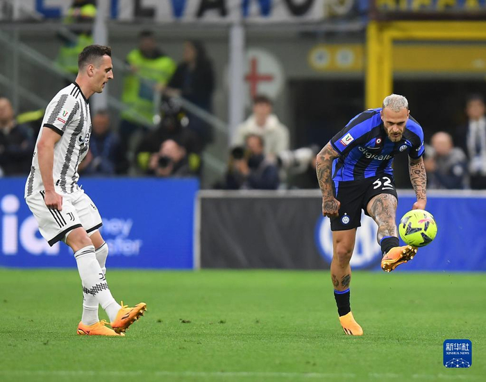 独行侠安东尼·戴维斯左手韧带受伤，预计缺阵六周