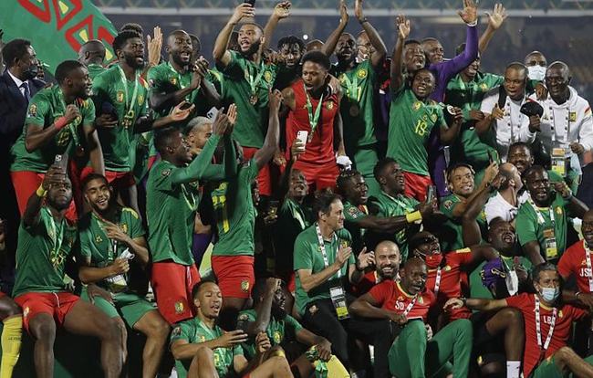 记者：总价860万英镑，伯恩茅斯报价匈牙利国脚托特被拒