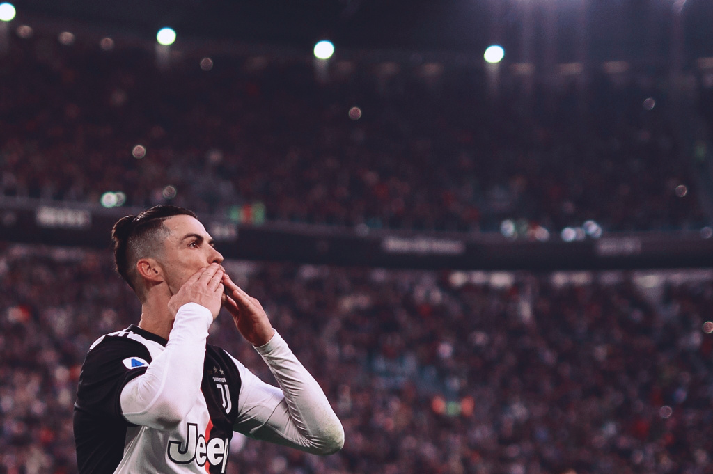 回看狼队和WB的比赛，用两个字就能总结，狼队年总也是“杨白劳”！